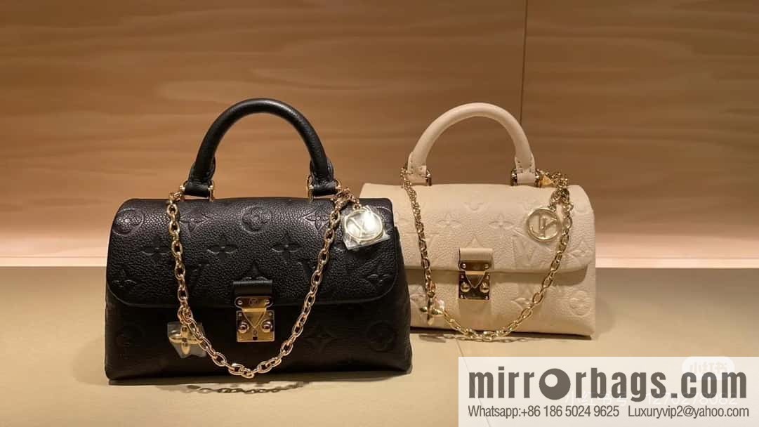 [Boutique‑grade] M12144 black full leather embossed, chain bag handbag series, the new NANO MADELEINE handbag of the season