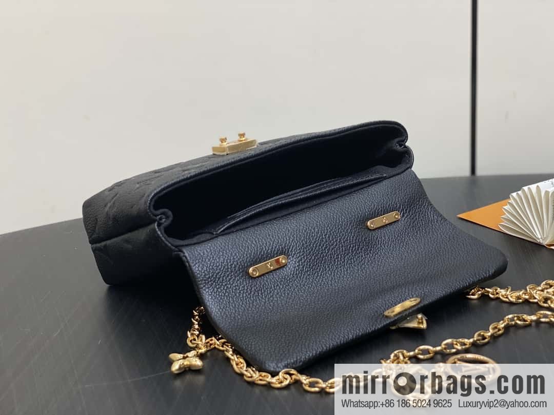 [Boutique‑grade] M12144 black full leather embossed, chain bag handbag series, the new NANO MADELEINE handbag of the season