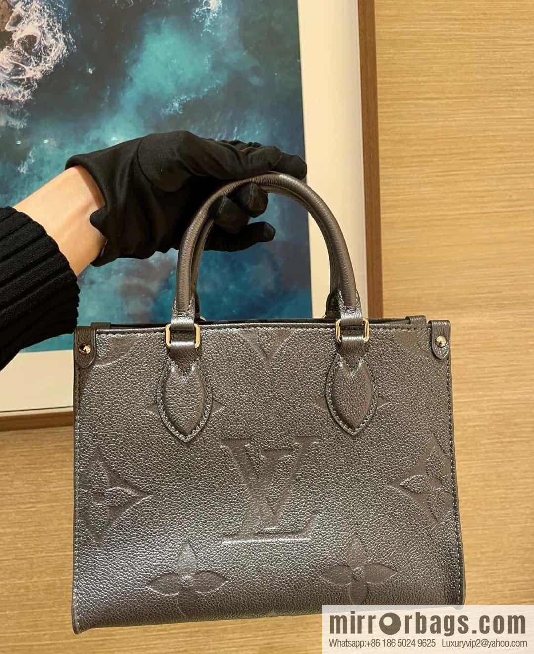 [Premium‑quality] M12886 gun gray, full leather embossed square bag series ONTHEGO small handbag