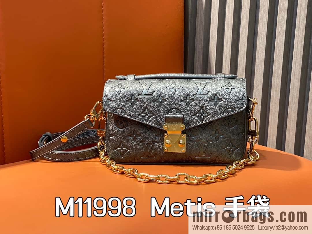 [Boutique‑grade] M11998 gun gray, full leather embossed chain messenger bag series Metis handbag