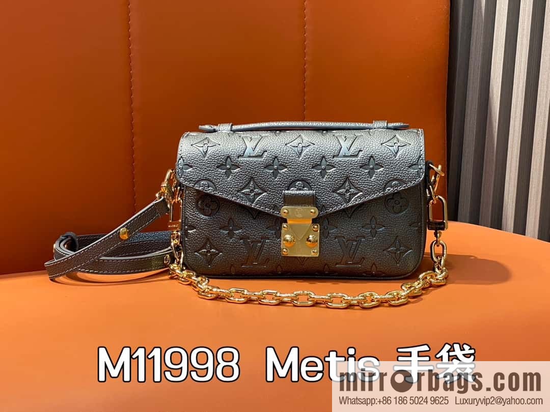 [Boutique‑grade] M11998 gun gray, full leather embossed chain messenger bag series Metis handbag