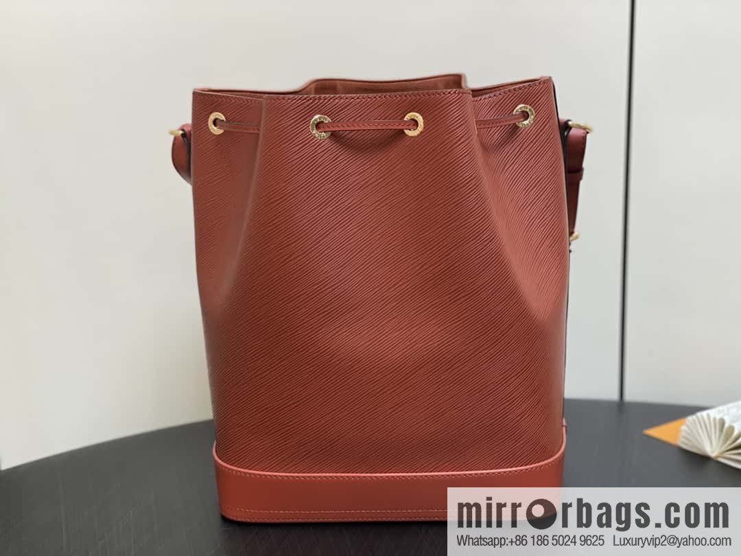 [Boutique‑grade] M24932 brown, water ripple bucket bag NOE MM handbag Noé MM bucket bag