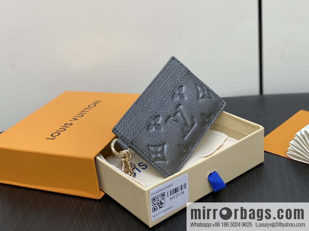 [Boutique‑grade] M12178 pearlescent gray full leather embossed, card bag wallet series Porte-cartes LV Char Ms card holder