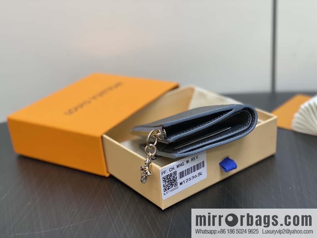 [Boutique‑grade] M12536 pearlescent gray full leather embossed, 20% off wallet series Lisa Wallet wallet