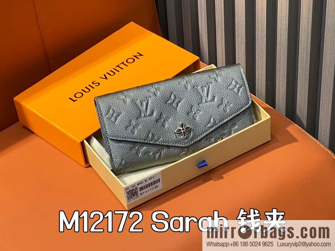 [Boutique‑grade] M12172 pearlescent gray full leather embossed, flip wallet series Sarah wallet