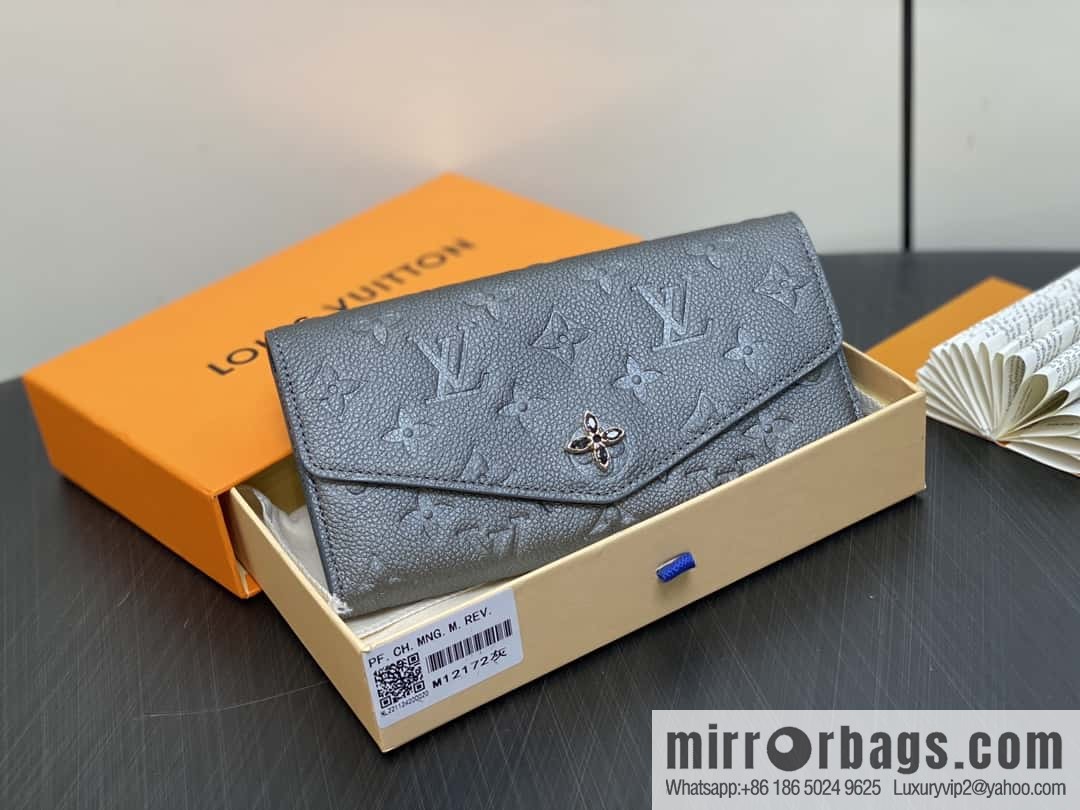 [Boutique‑grade] M12172 pearlescent gray full leather embossed, flip wallet series Sarah wallet