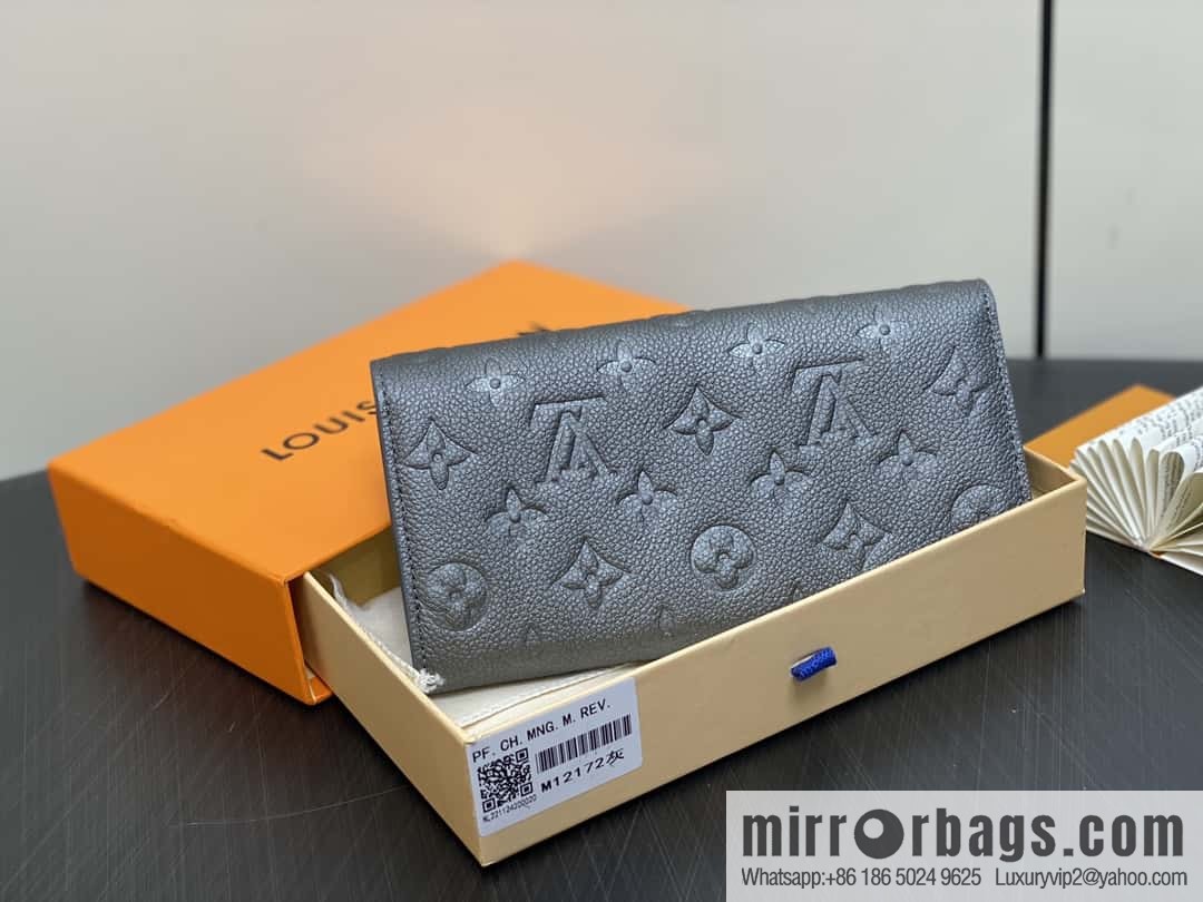 [Boutique‑grade] M12172 pearlescent gray full leather embossed, flip wallet series Sarah wallet