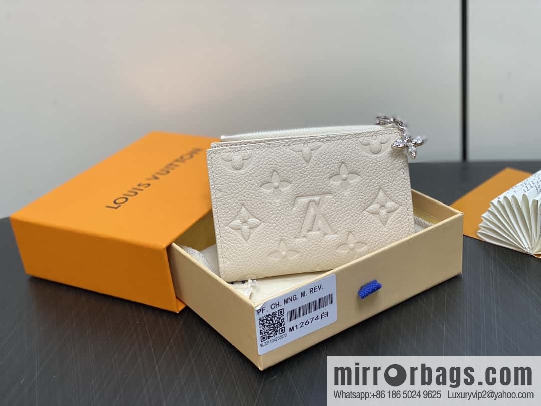 [Boutique‑grade] M12674 pearlescent white full leather embossed, two-fold wallet series Lisa Wallet wallet m12536
