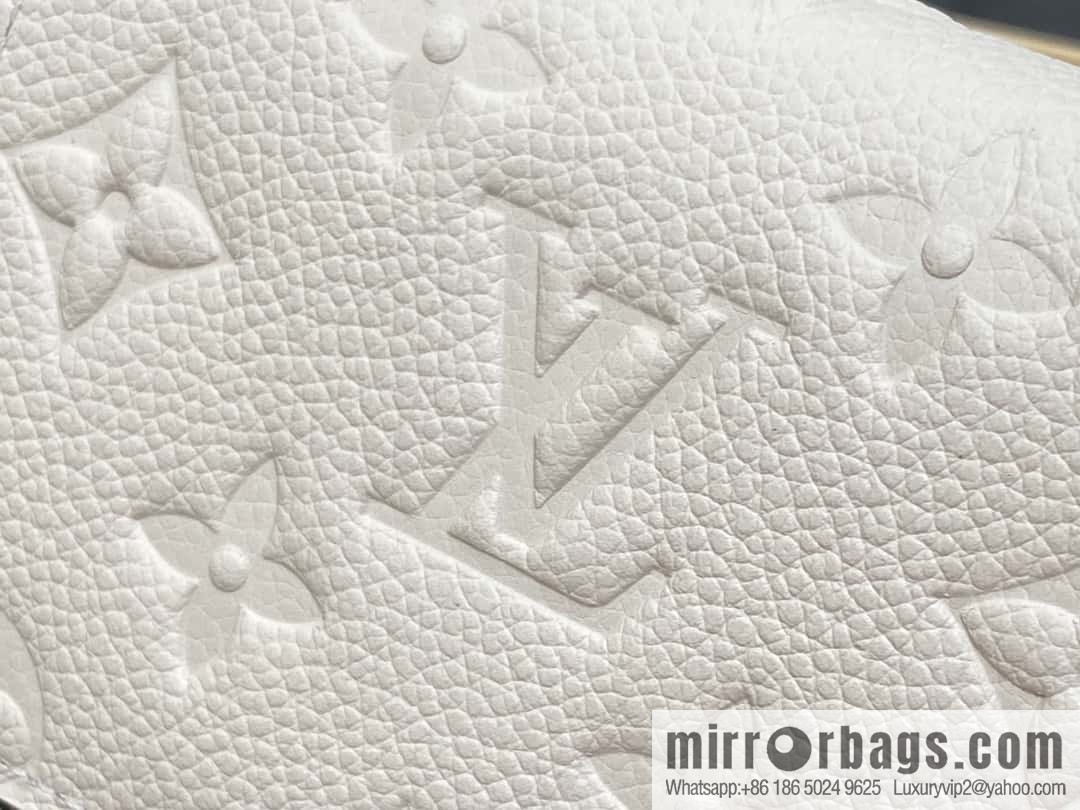 [Boutique‑grade] M12674 pearlescent white full leather embossed, two-fold wallet series Lisa Wallet wallet m12536