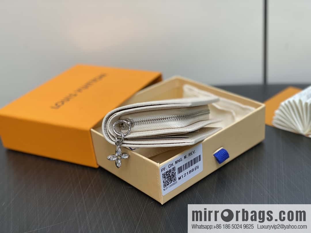 [Boutique‑grade] M12188 pearlescent white full leather embossed, full leather two-fold wallet series Clea wallet