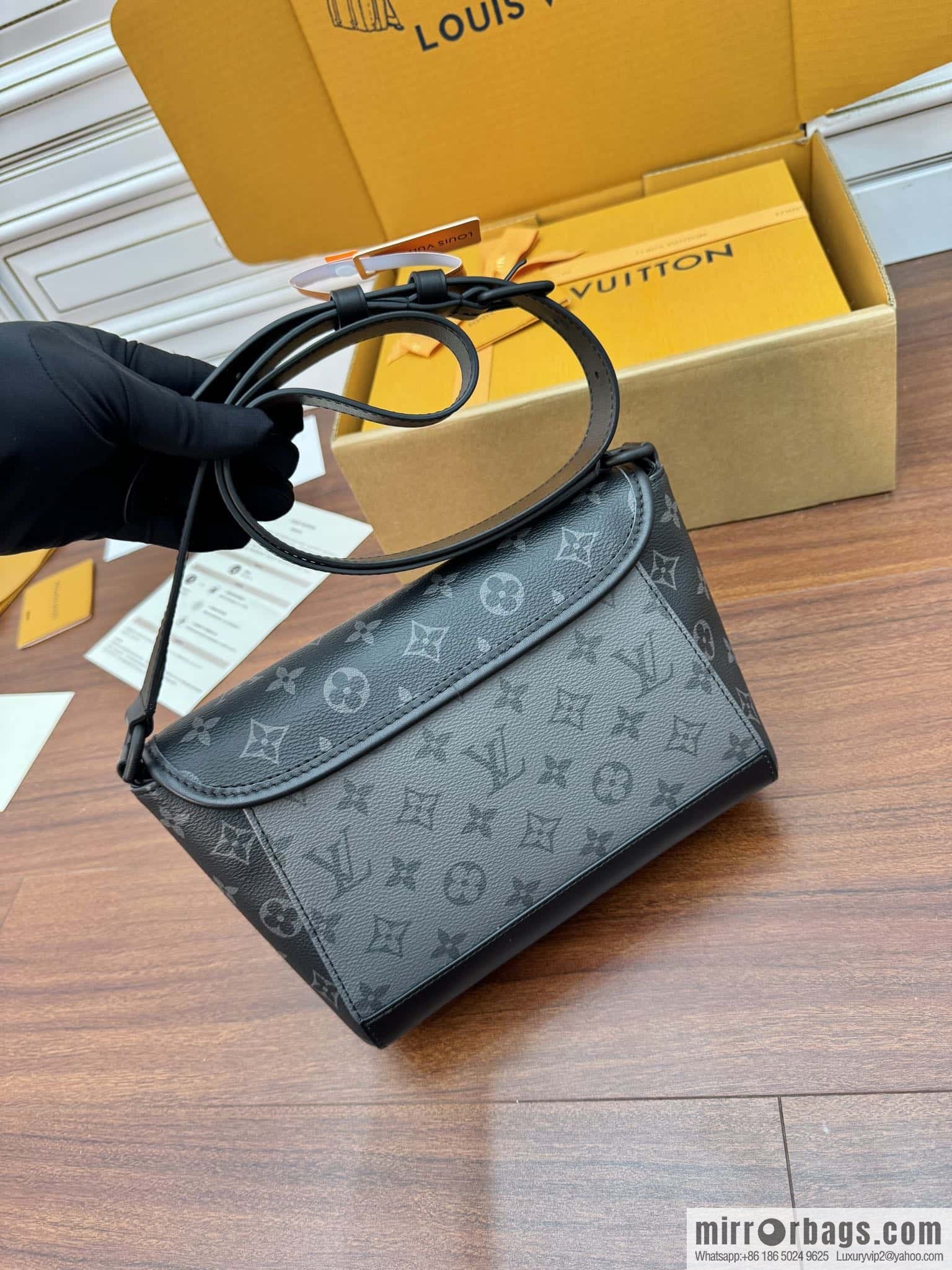 LV M12681 Pulse Messenger