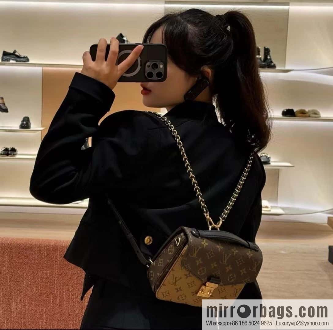 LV M11941 POCHETTE MÉTIS BACKPACK
