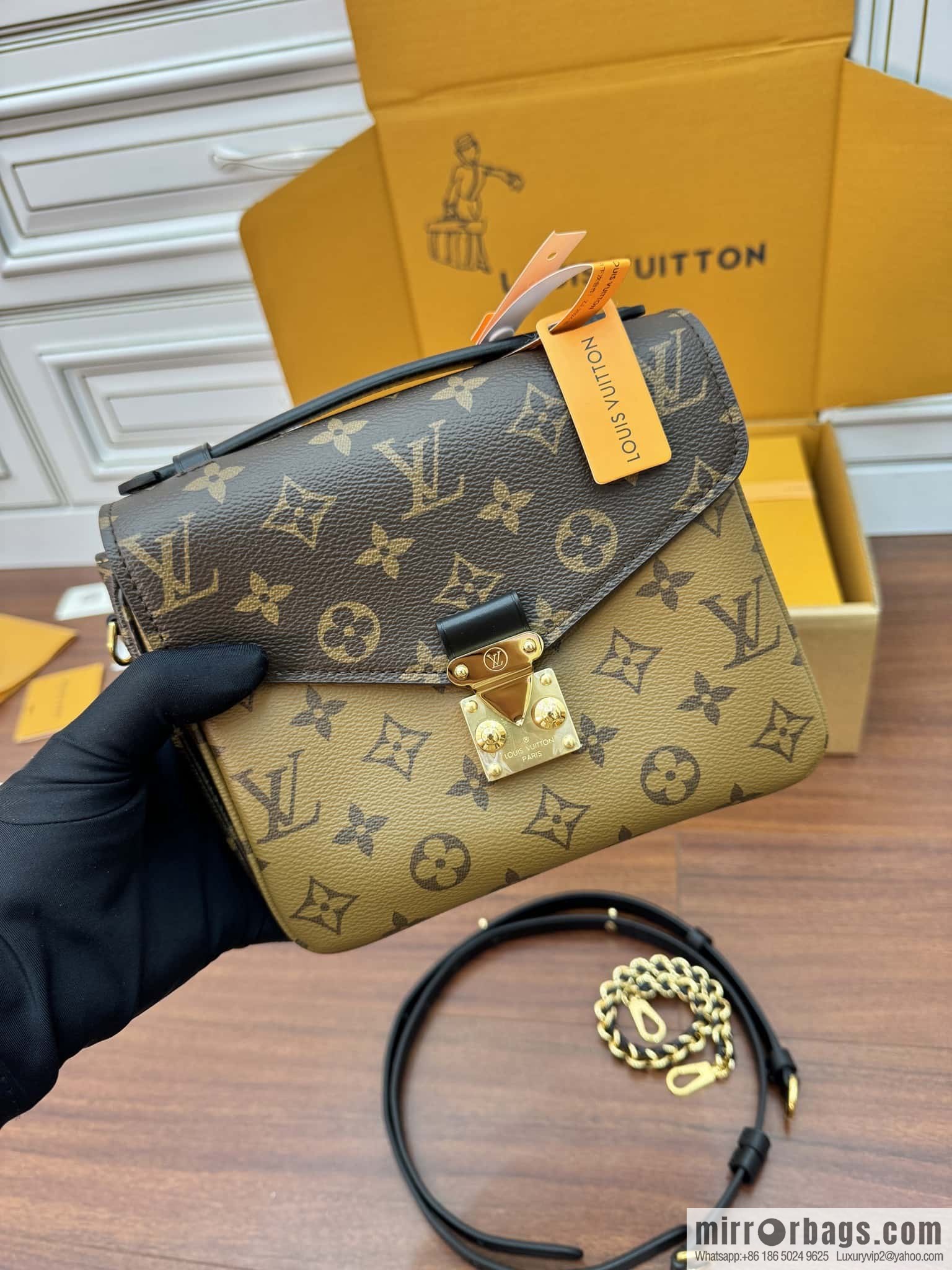 LV M11941 POCHETTE MÉTIS BACKPACK