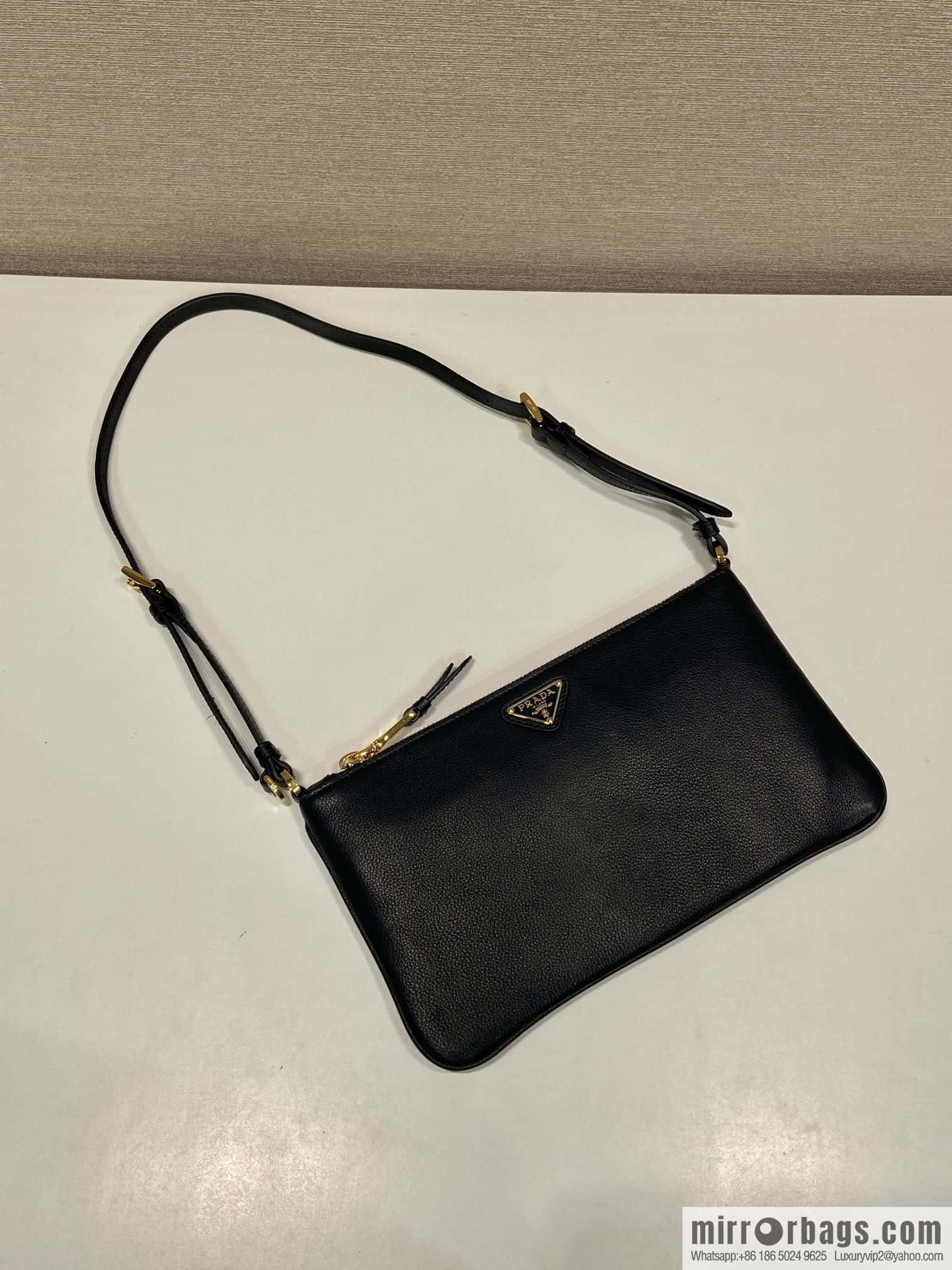 PRADA 🎉 new armpit bag 🎉 1NE545A calfskin/1BC238 🎉🎉 black