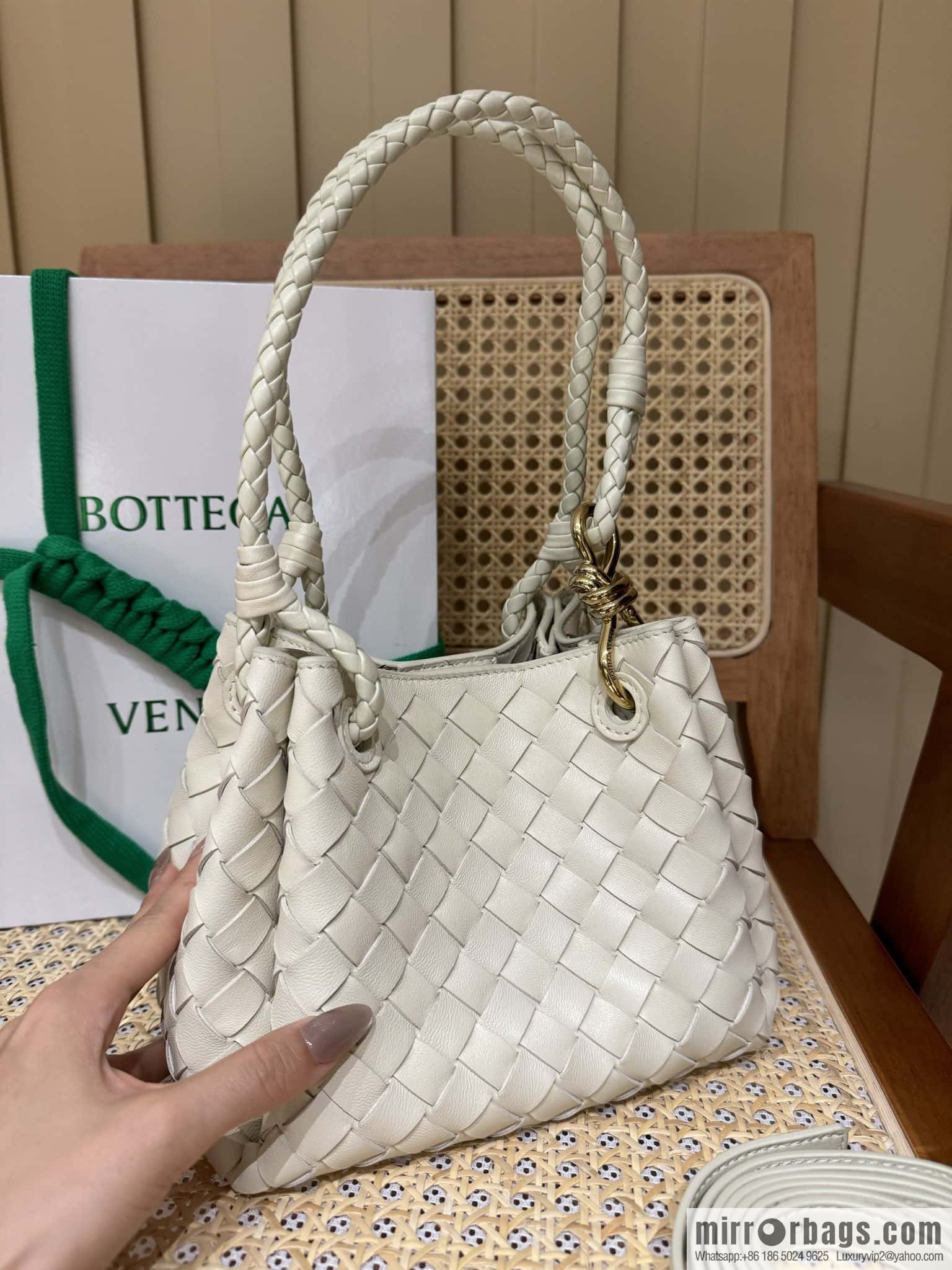 BV 𝙋𝙖𝙧𝙖𝙘𝙝𝙪𝙩𝙚 small, sea salt white 796569