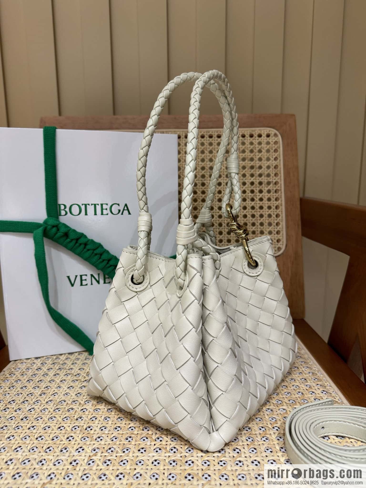 BV 𝙋𝙖𝙧𝙖𝙘𝙝𝙪𝙩𝙚 small, sea salt white 796569