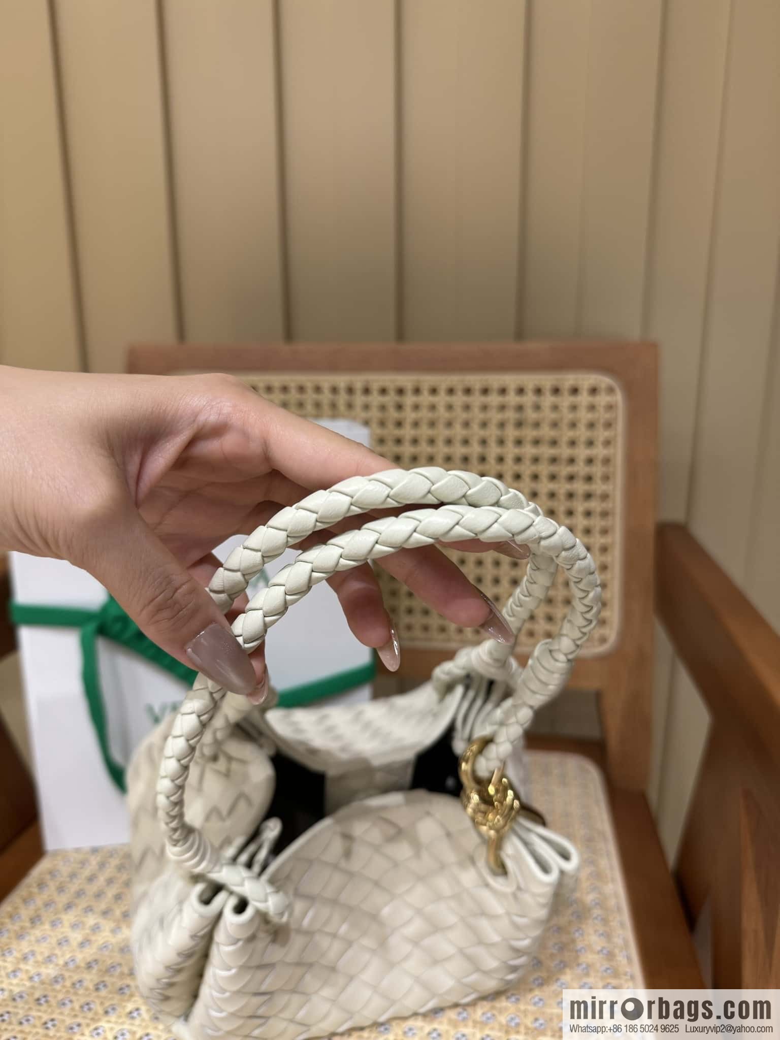 BV 𝙋𝙖𝙧𝙖𝙘𝙝𝙪𝙩𝙚 small, sea salt white 796569