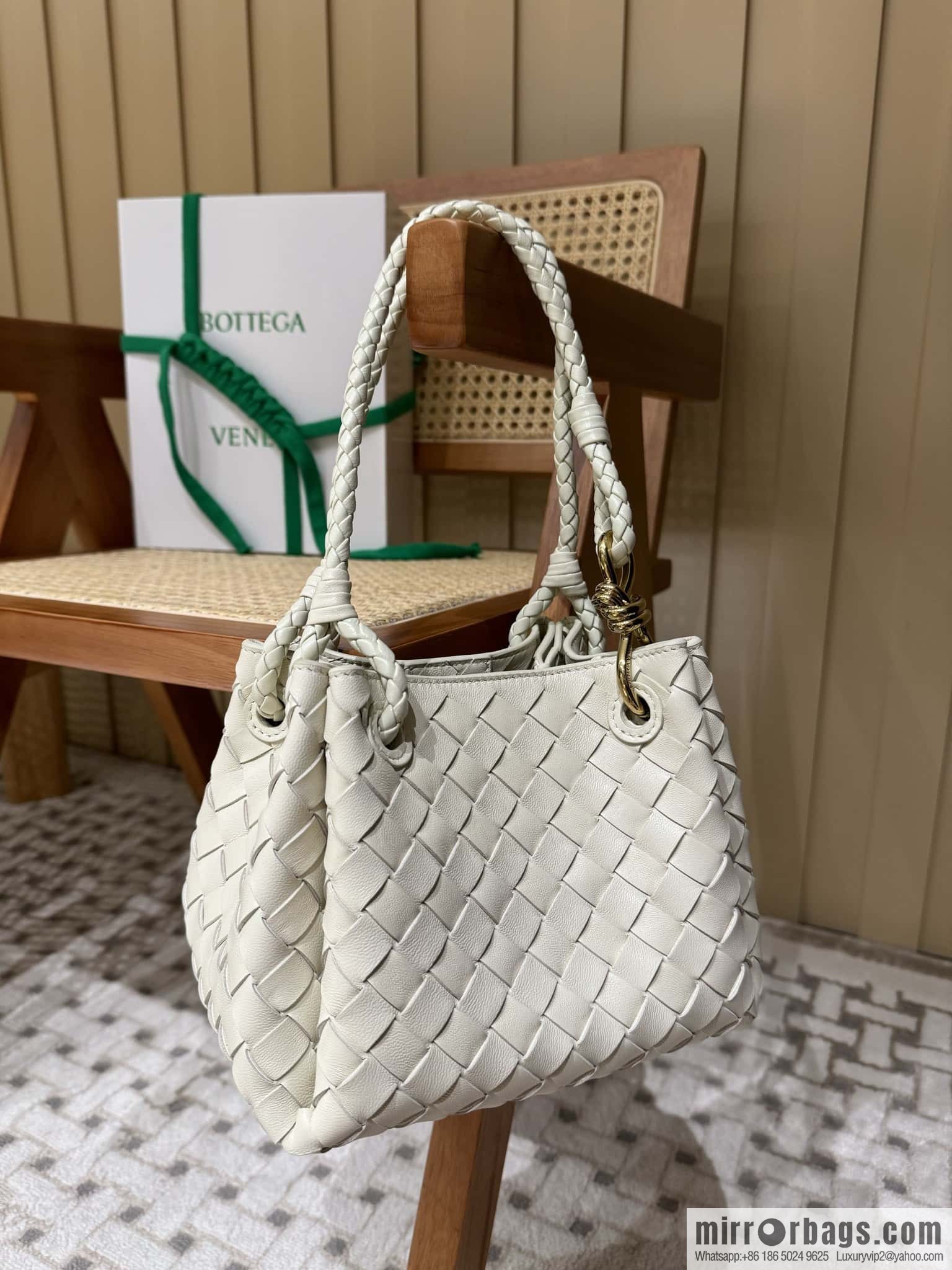 BV 𝙋𝙖𝙧𝙖𝙘𝙝𝙪𝙩𝙚 small, sea salt white 796569