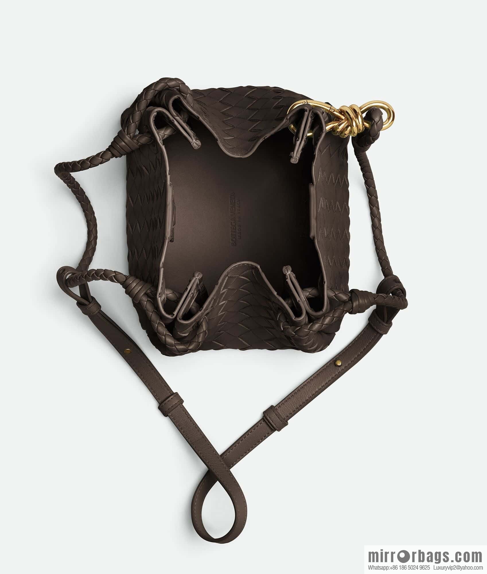 BV 𝙋𝙖𝙧𝙖𝙘𝙝𝙪𝙩𝙚 small, chocolate brown 796569