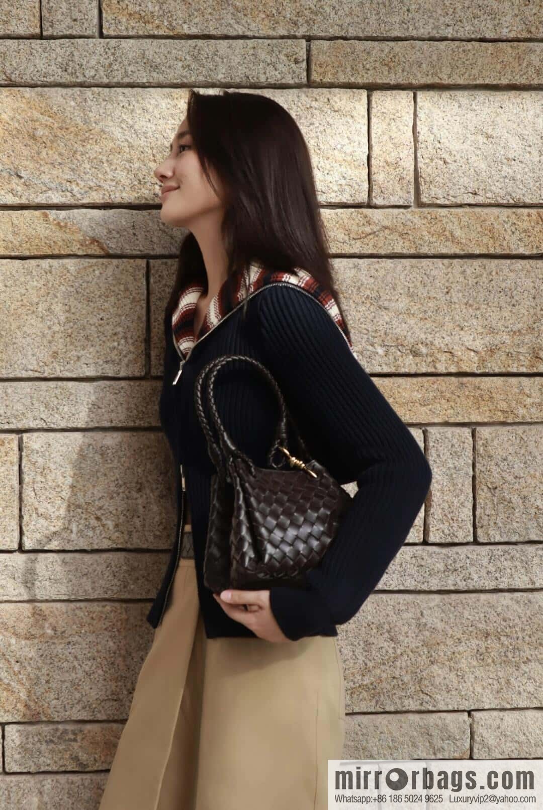 BV 𝙋𝙖𝙧𝙖𝙘𝙝𝙪𝙩𝙚 small, chocolate brown 796569