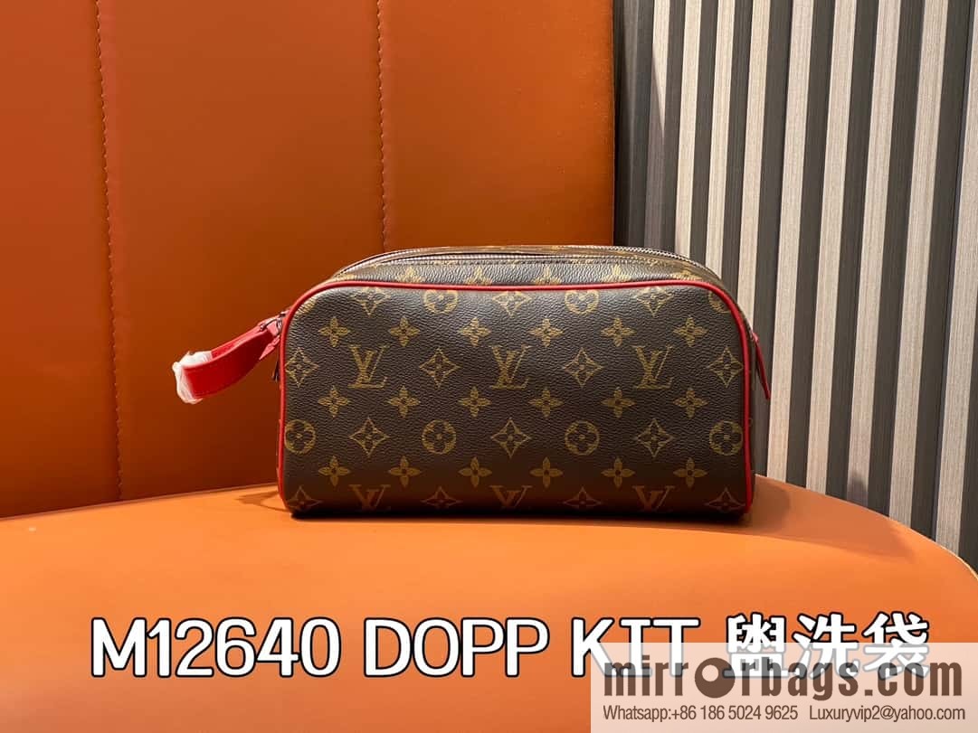 [Boutique‑grade] M12640 presbyopia red, toilet bag series DOPP KIT toilet bag