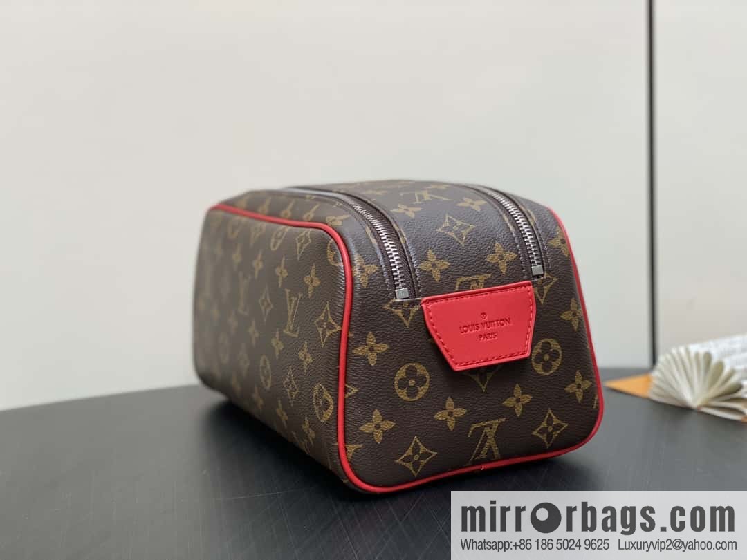 [Boutique‑grade] M12640 presbyopia red, toilet bag series DOPP KIT toilet bag