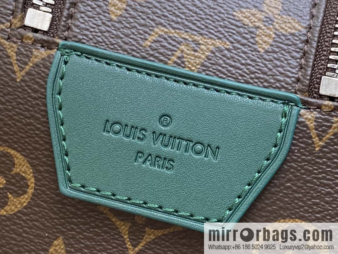 [Boutique‑grade] M12639 presbyopia green, toilet bag series DOPP KIT toilet bag