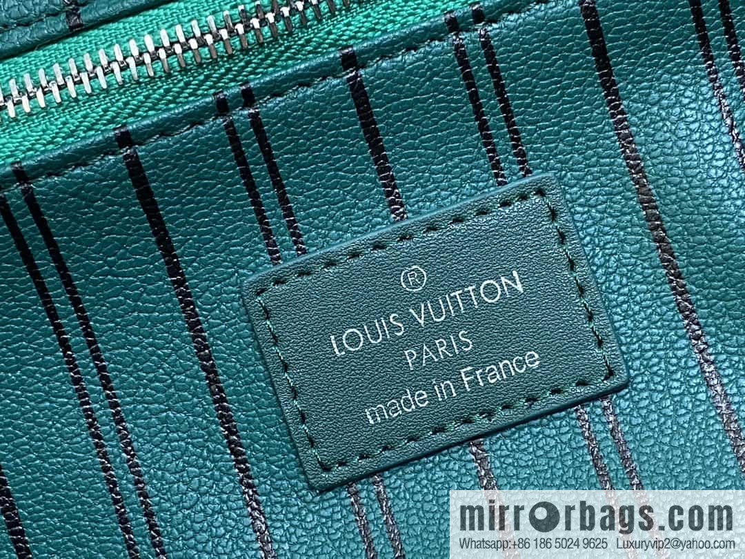 [Boutique‑grade] M12639 presbyopia green, toilet bag series DOPP KIT toilet bag