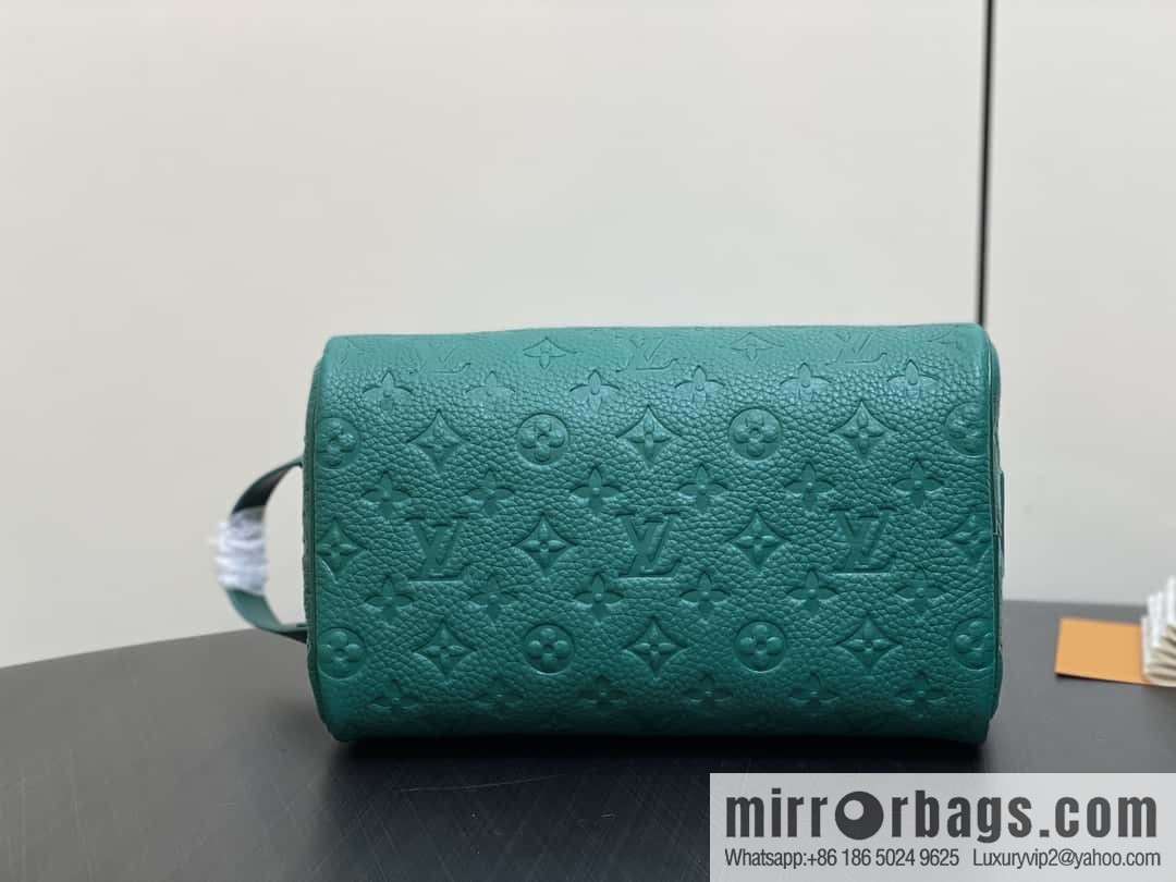 [Boutique‑grade] M12863 green full leather embossed, toilet bag series DOPP KIT toilet bag
