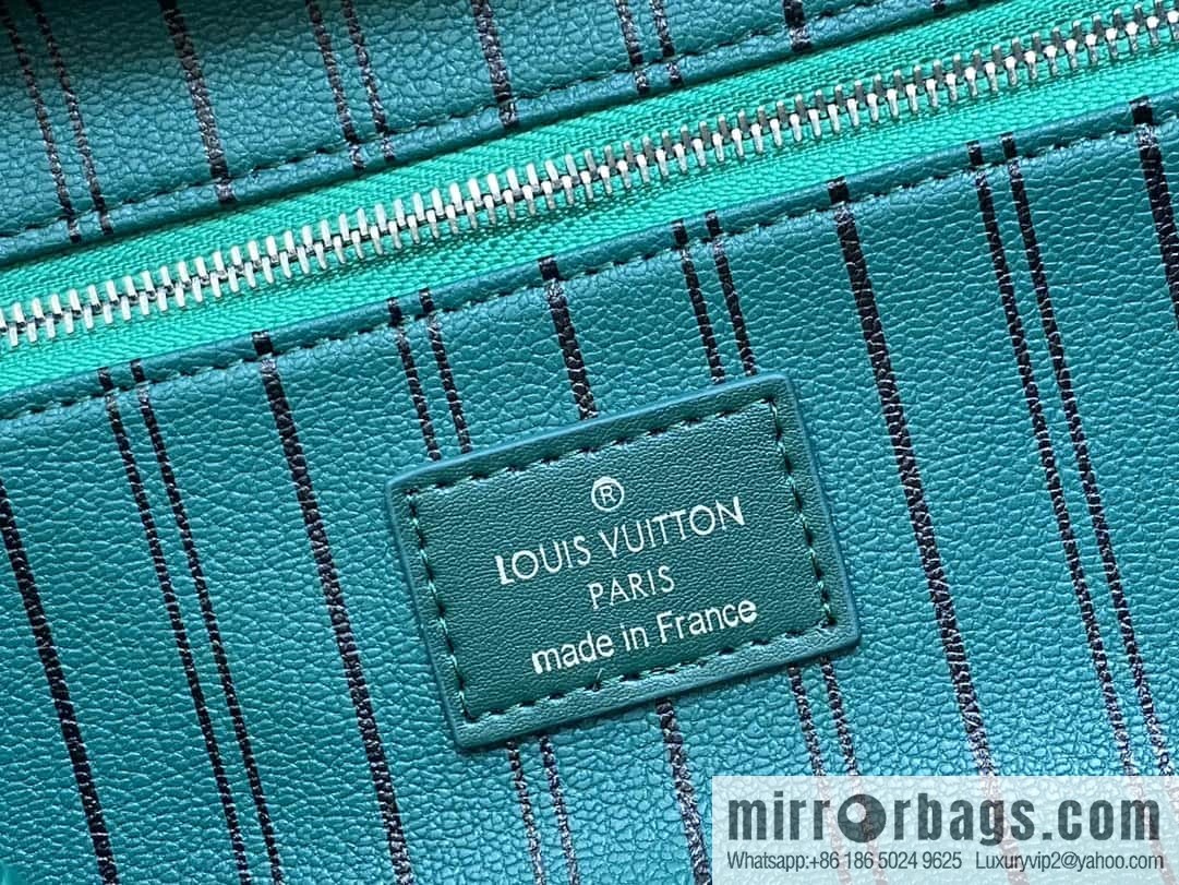 [Boutique‑grade] M12863 green full leather embossed, toilet bag series DOPP KIT toilet bag