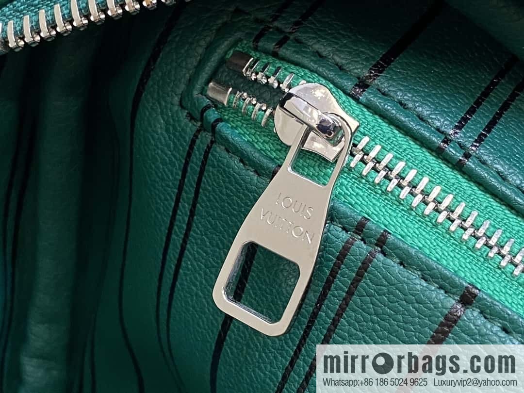 [Boutique‑grade] M12863 green full leather embossed, toilet bag series DOPP KIT toilet bag