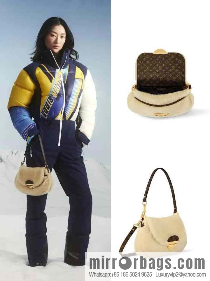[Boutique‑grade] M12097 meters white plush, underarm bag ingot bag series SUNSET handbag