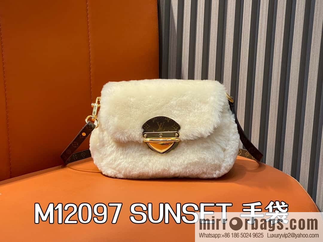 [Boutique‑grade] M12097 meters white plush, underarm bag ingot bag series SUNSET handbag