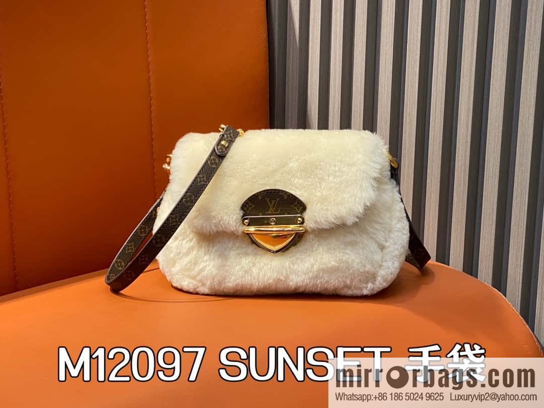 [Boutique‑grade] M12097 meters white plush, underarm bag ingot bag series SUNSET handbag