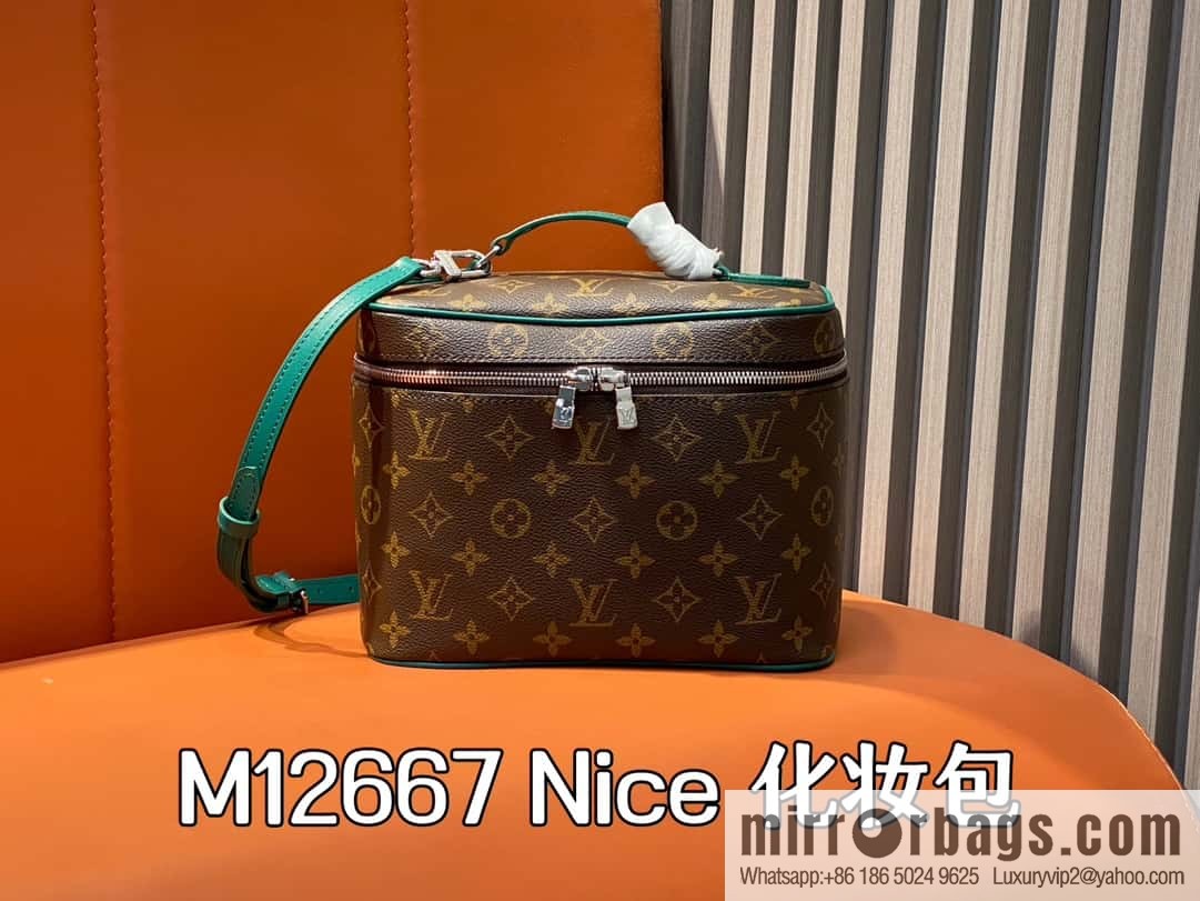 [Boutique‑grade] M12667 presbyopia green, medium cosmetic bag Nice cosmetic bag
