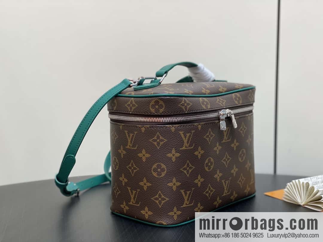 [Boutique‑grade] M12667 presbyopia green, medium cosmetic bag Nice cosmetic bag