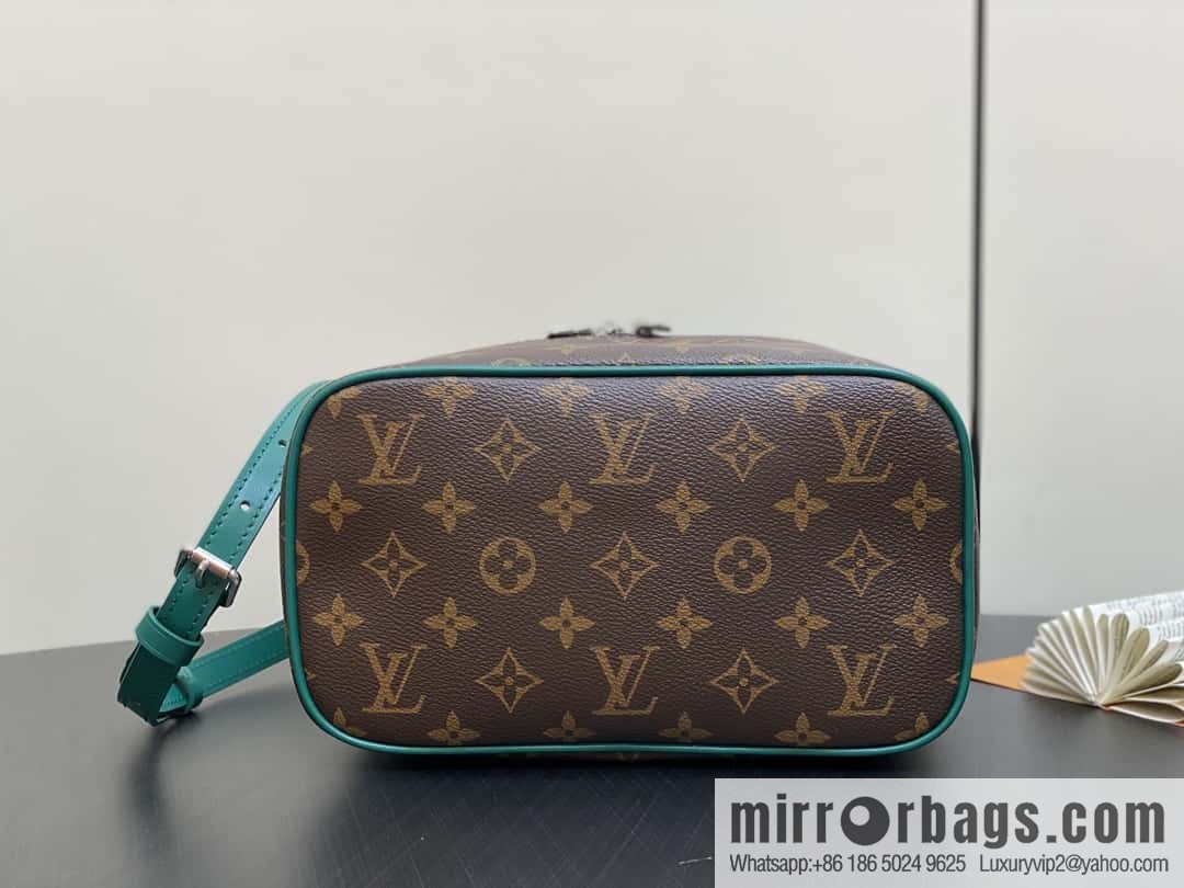 [Boutique‑grade] M12667 presbyopia green, medium cosmetic bag Nice cosmetic bag