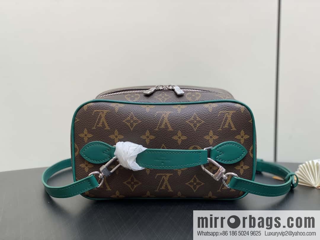 [Boutique‑grade] M12667 presbyopia green, medium cosmetic bag Nice cosmetic bag