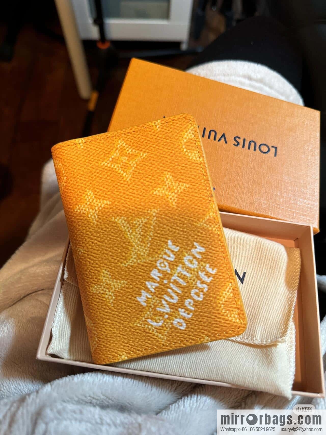 [Boutique‑grade] M12658 yellow flower silk screen printing, card bag wallet series, pocket wallet