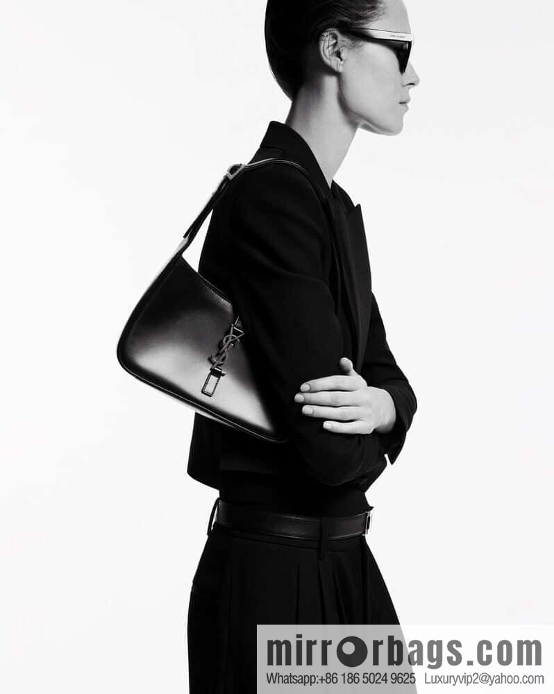 YSL ▪️ 5 🆕 patent leather black 657228