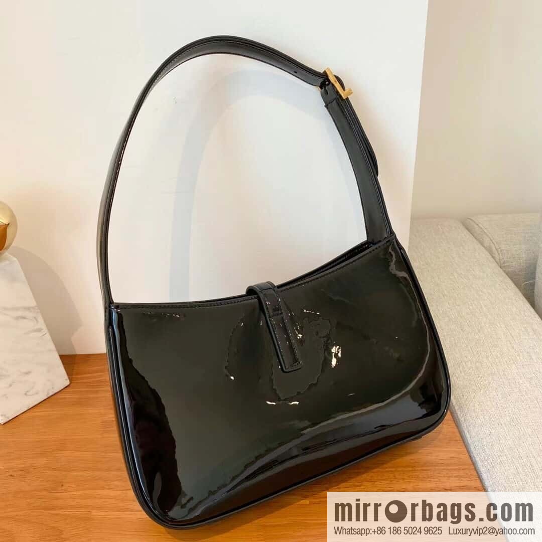 YSL ▪️ 5 🆕 patent leather black 657228