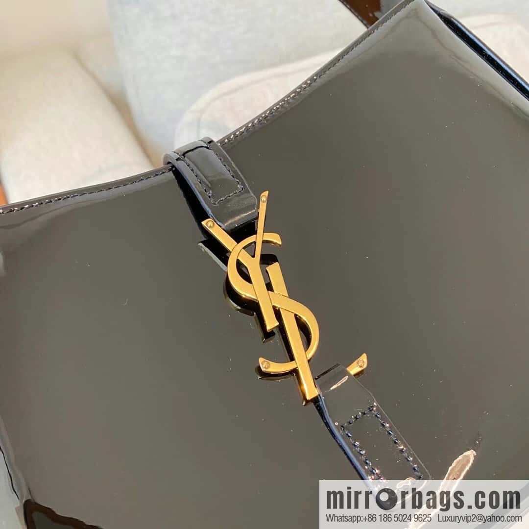 YSL ▪️ 5 🆕 patent leather black 657228