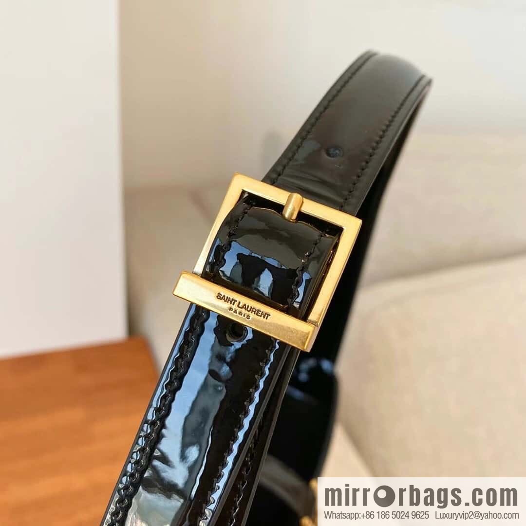 YSL ▪️ 5 🆕 patent leather black 657228