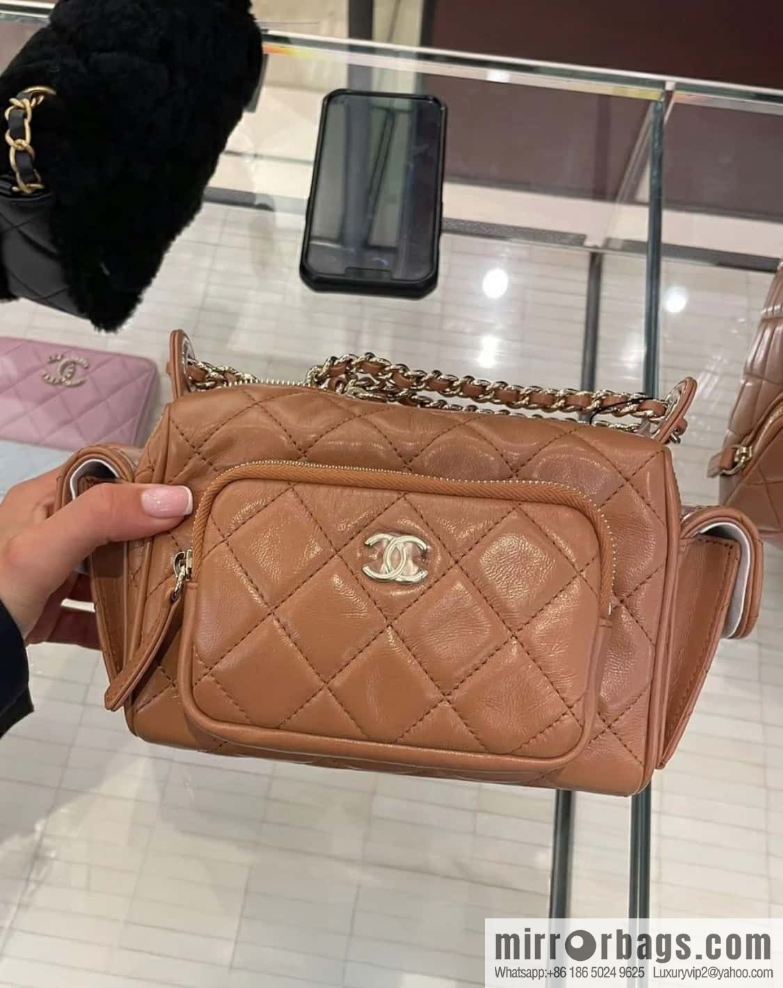 𝐂𝐇𝐀𝐍𝐄𝐋 24K multi-pocket camera bag, caramel color, small AS5220