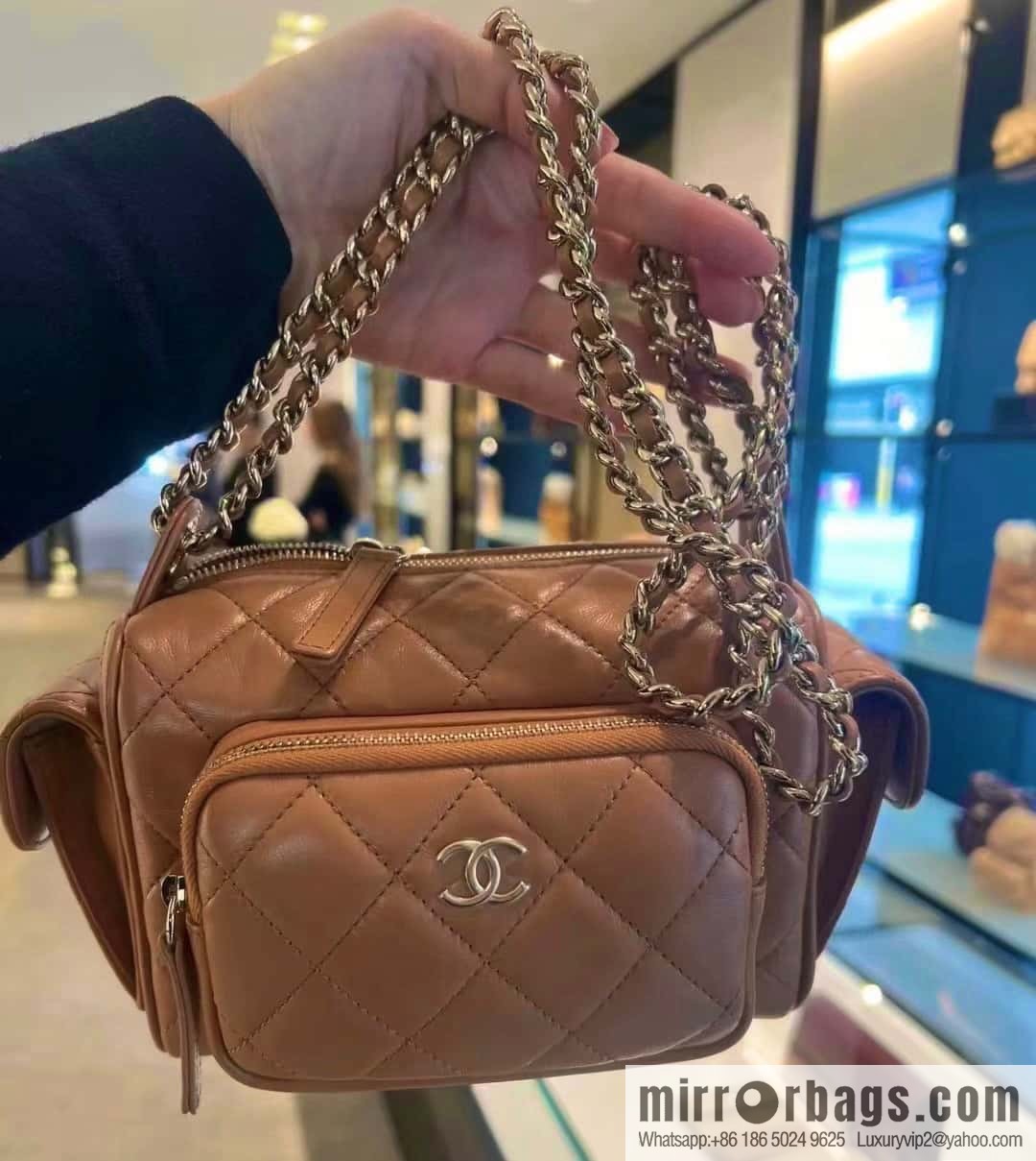 𝐂𝐇𝐀𝐍𝐄𝐋 24K multi-pocket camera bag, caramel color, small AS5220