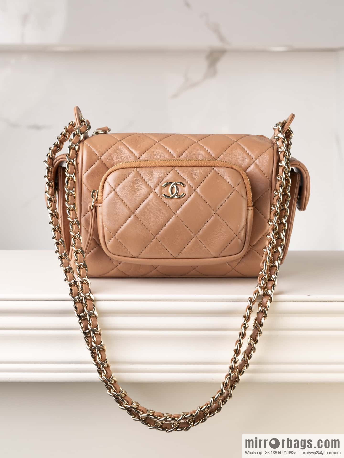 𝐂𝐇𝐀𝐍𝐄𝐋 24K multi-pocket camera bag, caramel color, small AS5220