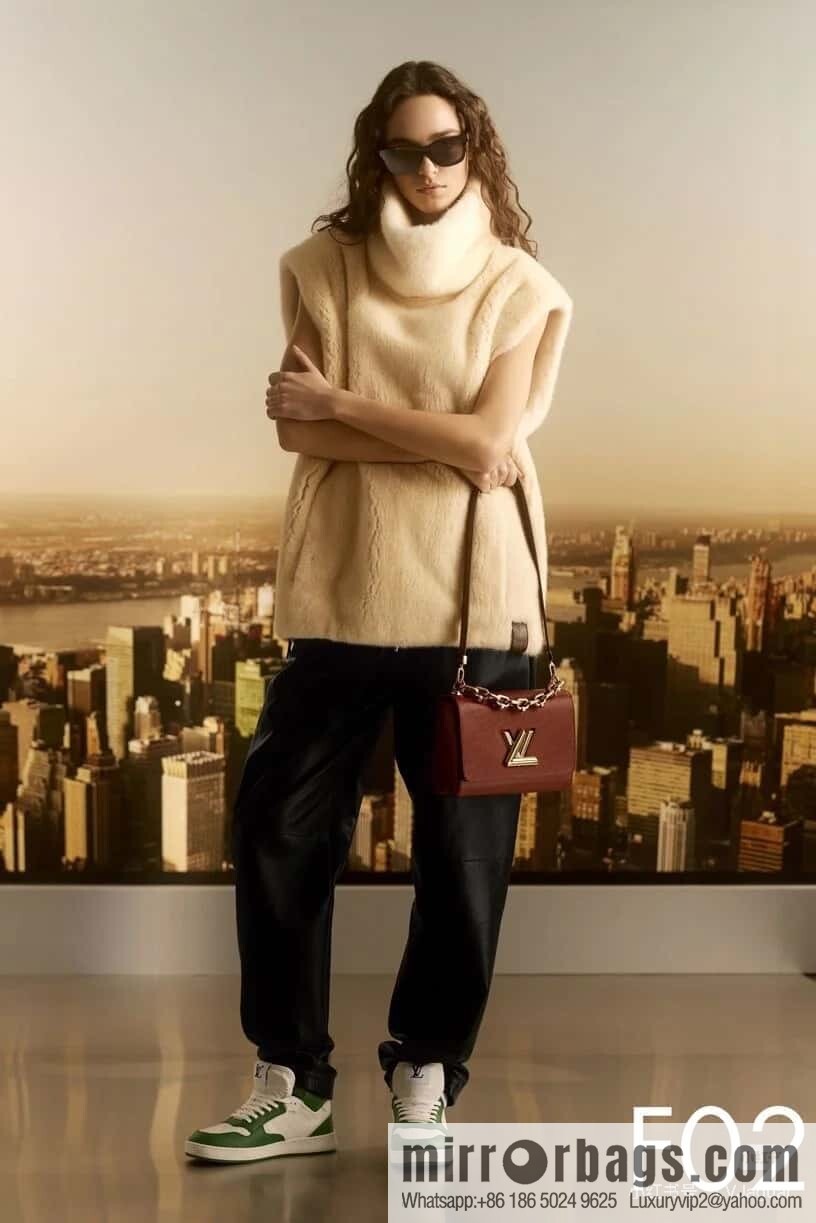 [Boutique‑grade] M24044 black M24043 brown, water ripple Twist series NEW Twist MM handbag