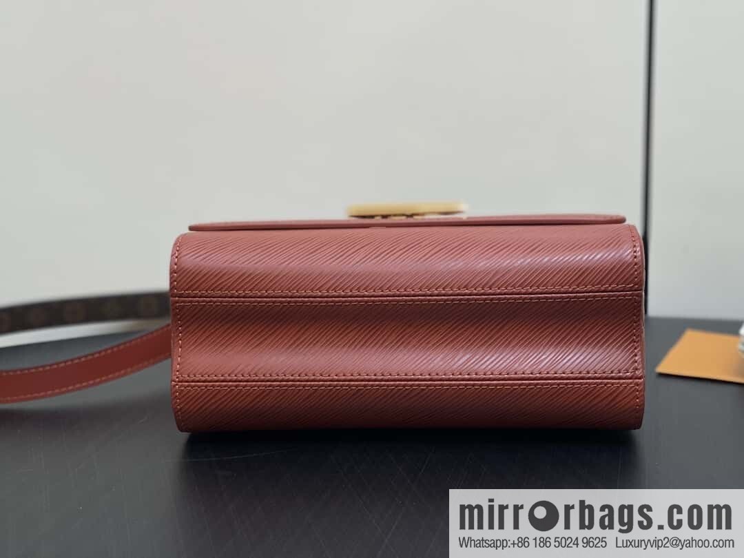[Boutique‑grade] M24043 brown M24044 black, water ripple Twist series NEW Twist MM handbag
