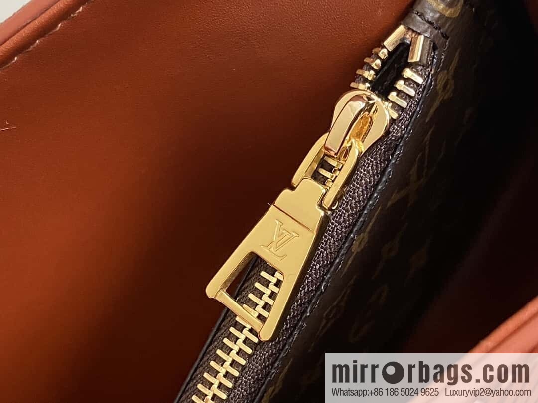[Boutique‑grade] M24043 brown M24044 black, water ripple Twist series NEW Twist MM handbag