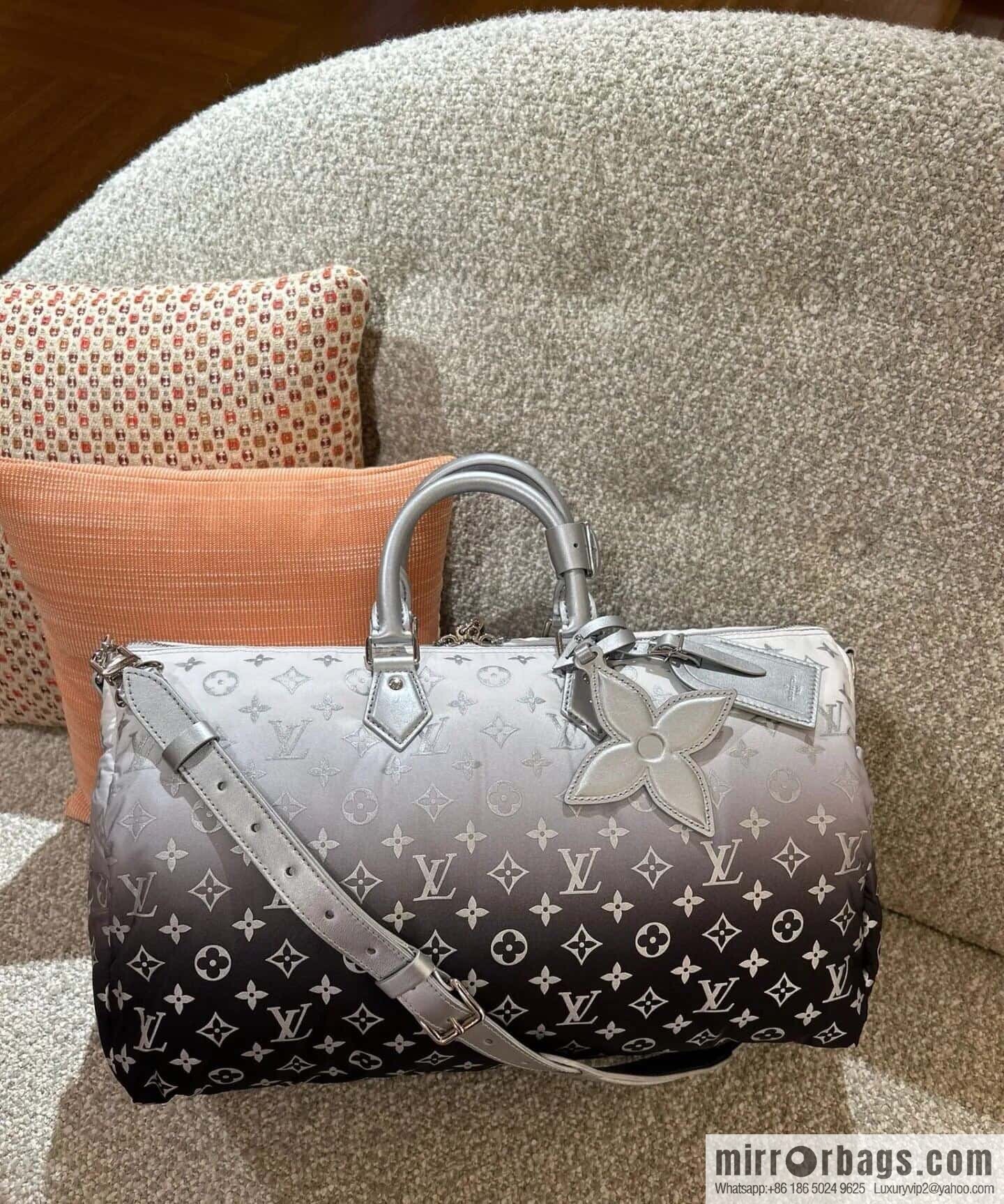 [Boutique‑grade] M12067 silver down, travel bag series, ski series KEEPALL BANDOULIZRE 45 travel bag